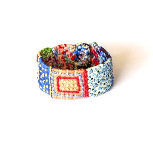 Boho broderat tygarmband: Återvunnet siden och bomull