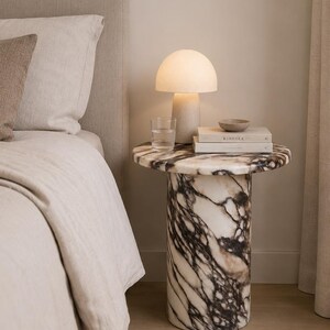 Table d'appoint ronde en marbre Calacatta Viola – Table d'appoint de luxe pour salon moderne