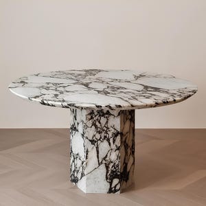 Calacatta Viola Marmor Couchtisch: Eleganter Geriffelter Sockel, Moderne Tischdekoration