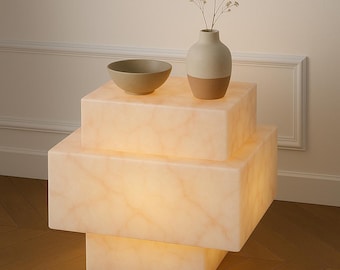 Mesa de cubo de ónix rosa con luz LED: mesa auxiliar de piedra moderna