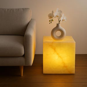 Illuminated Green Onyx Cube Side Table: Modern Lighted Accent Decor
