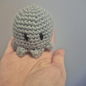 Pulpo de crochet hecho a mano
