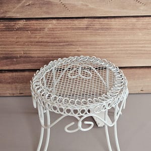 Tavolo in filo metallico bianco da giardino delle fate (297)
