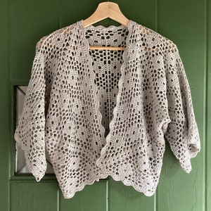 Viola Cardi Häkelanleitung: Spitze Hexagon Cardigan (Instant Download) Nahtlos Floral