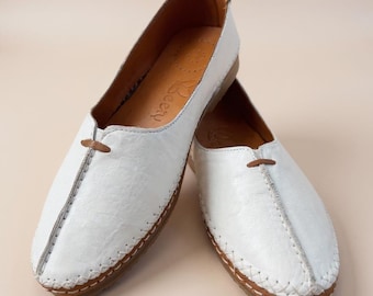 Handmade White Leather Loafers: Turkish Yemeni Bridal Shoes