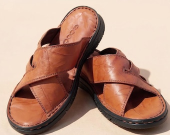 Pantuflas de cuero hechas a mano con tiras cruzadas: Zapatillas cómodas sin cordones para hombre