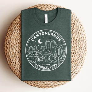 Canyonlands National Park Shirt, Utah Canyonlands Shirt, National Park Gift Desert T-shirt Canyonlands Vacation Shirt, Vacation Gift Idea