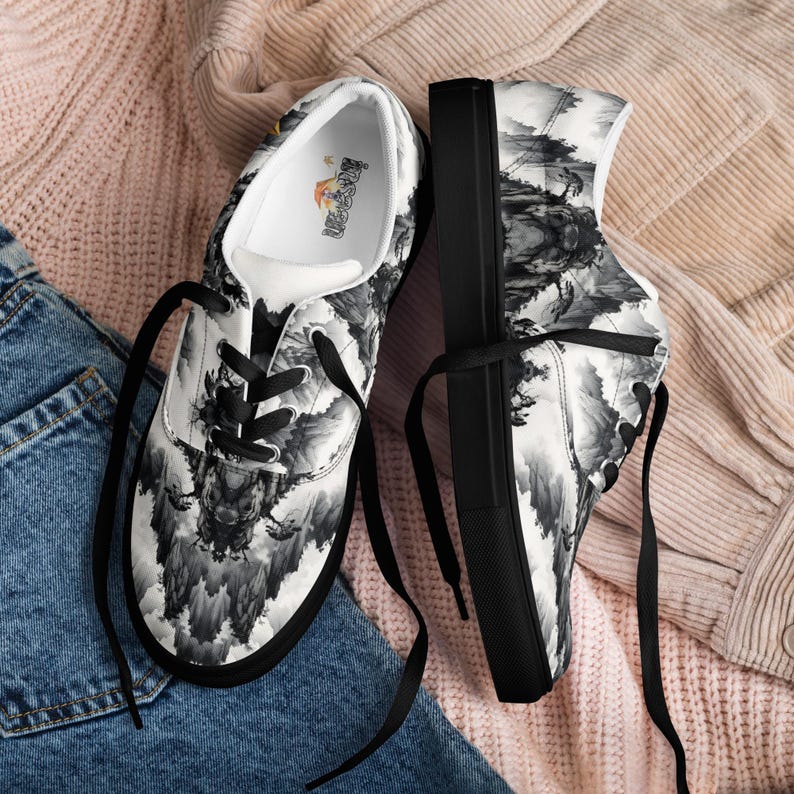 Men’s lace-up canvas shoes