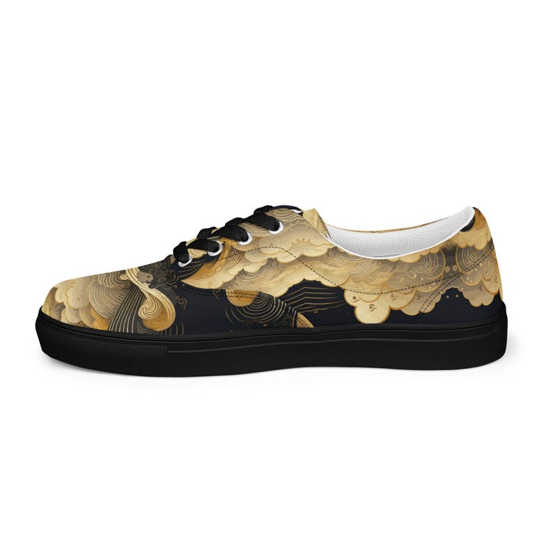 Men’s lace-up canvas shoes