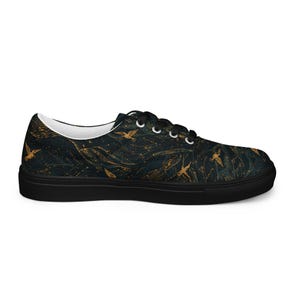 Men’s lace-up canvas shoes