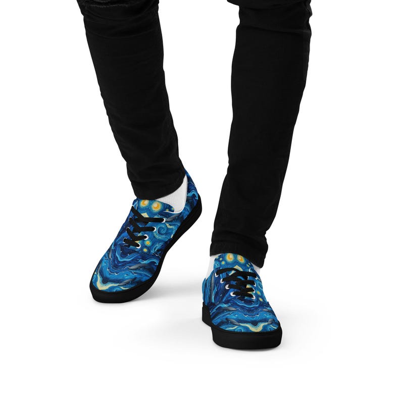 Men’s lace-up canvas shoes