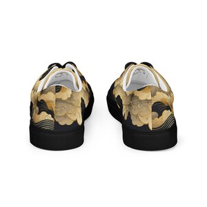Men’s lace-up canvas shoes
