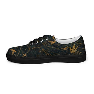 Men’s lace-up canvas shoes