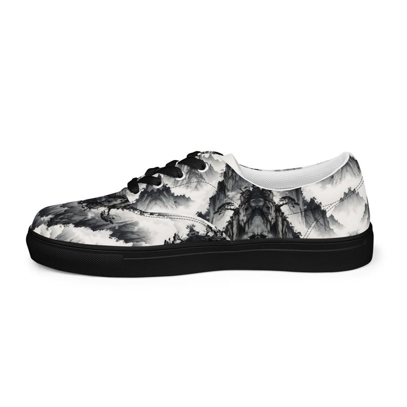 Men’s lace-up canvas shoes
