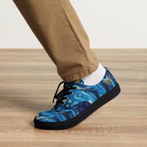 Men’s lace-up canvas shoes