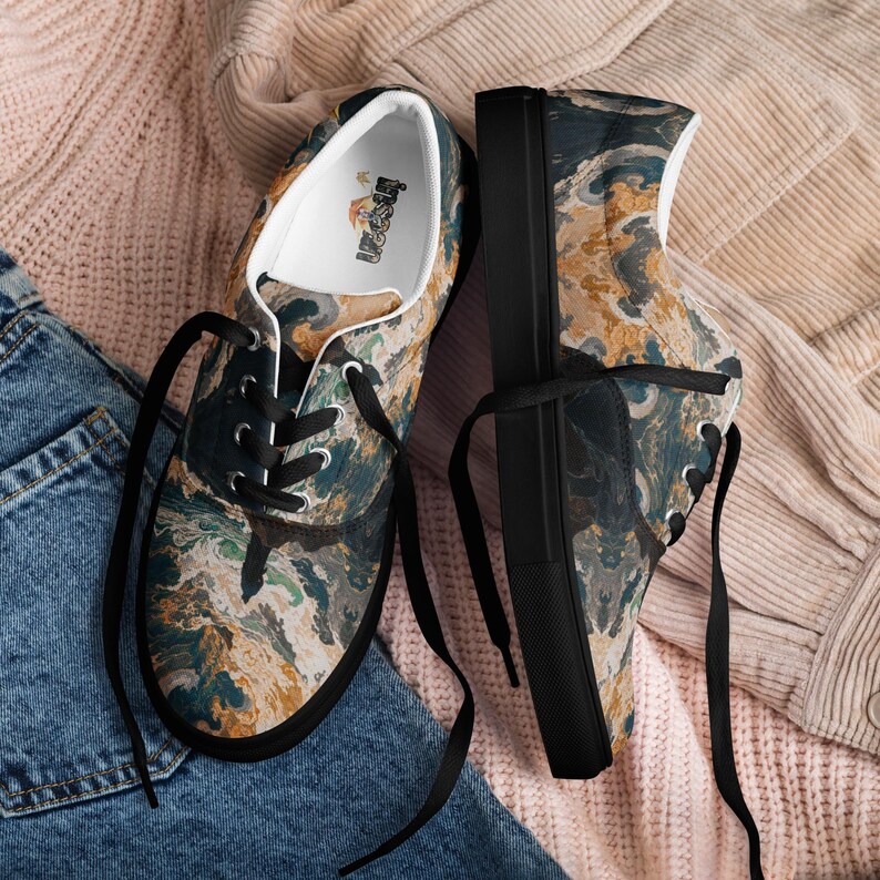Men’s lace-up canvas shoes
