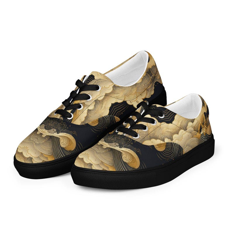 Men’s lace-up canvas shoes