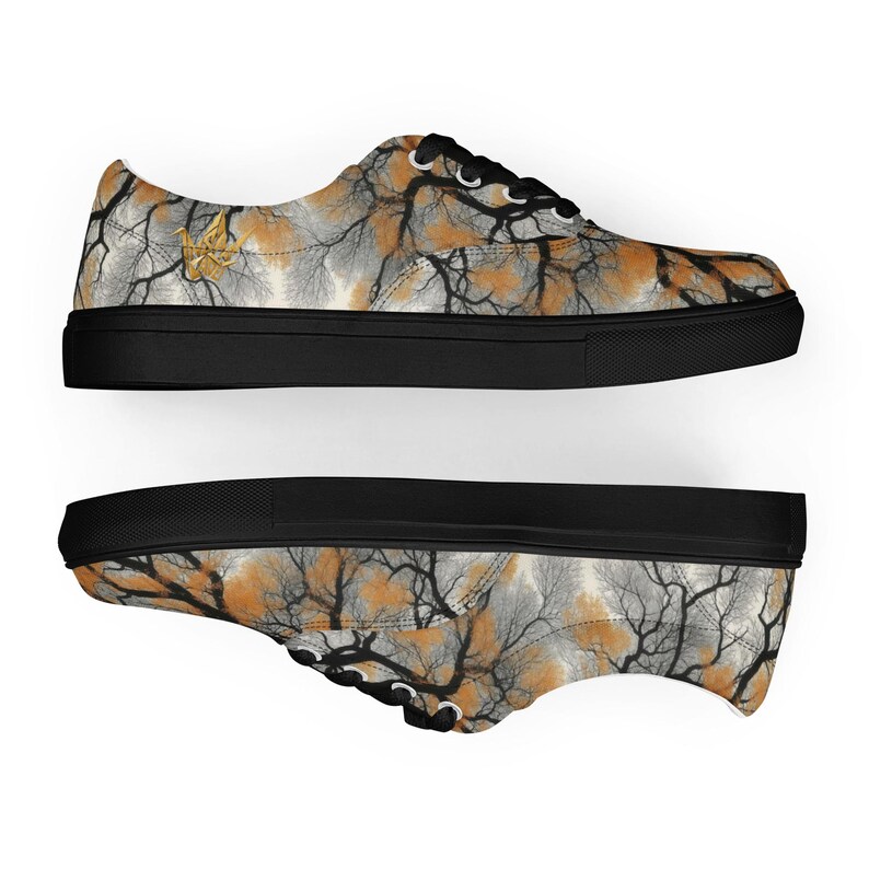 Men’s lace-up canvas shoes