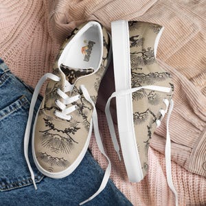 Men’s lace-up canvas shoes