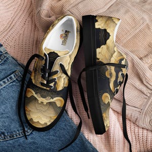 Men’s lace-up canvas shoes