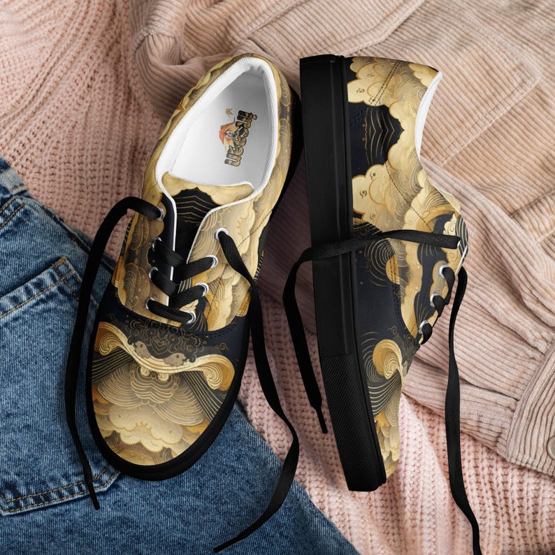 Men’s lace-up canvas shoes