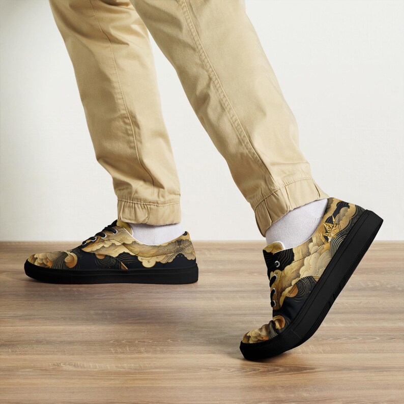 Men’s lace-up canvas shoes
