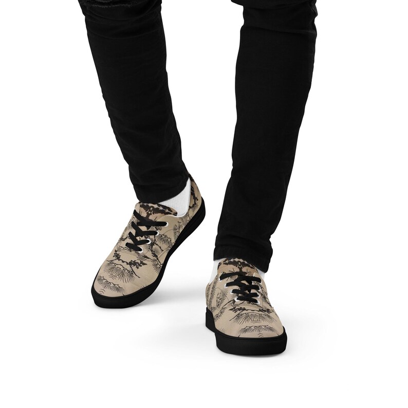 Men’s lace-up canvas shoes