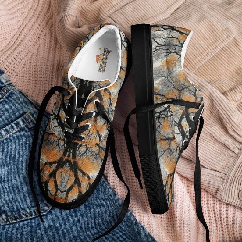 Men’s lace-up canvas shoes