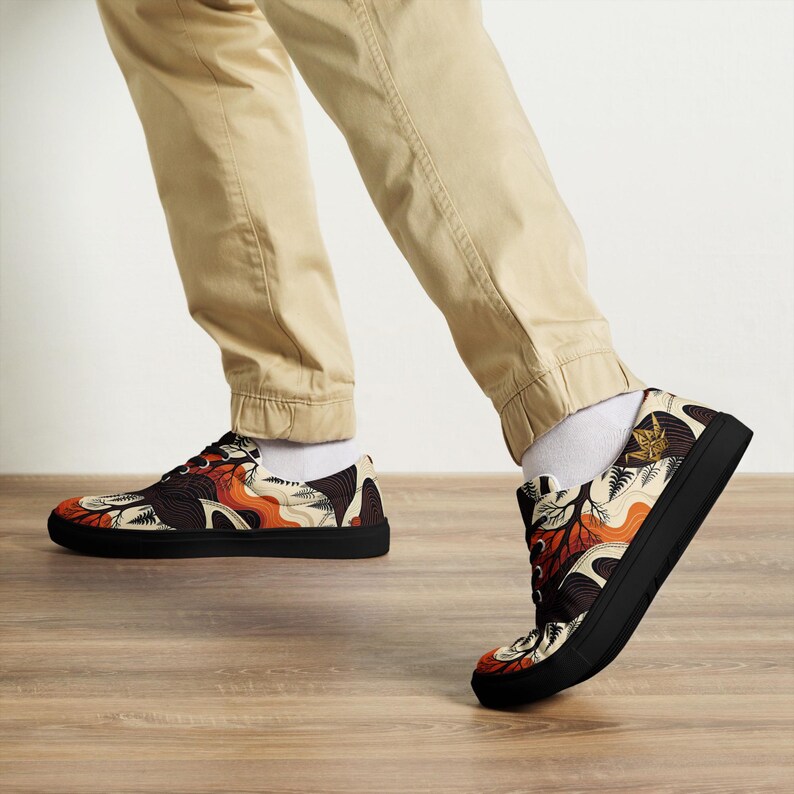 Men’s lace-up canvas shoes