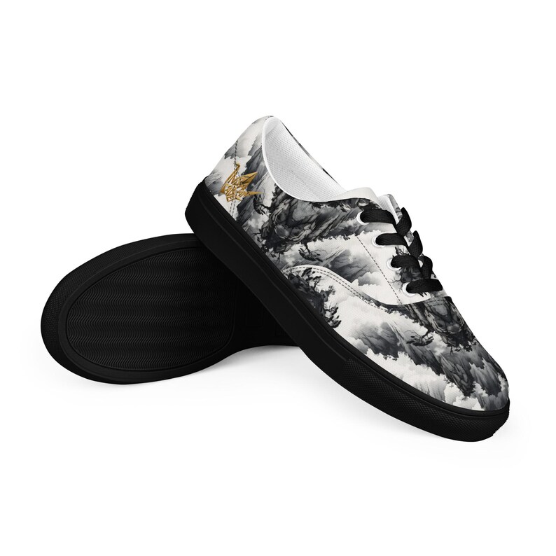 Men’s lace-up canvas shoes