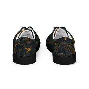 Men’s lace-up canvas shoes