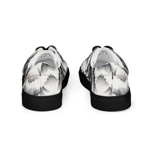 Men’s lace-up canvas shoes