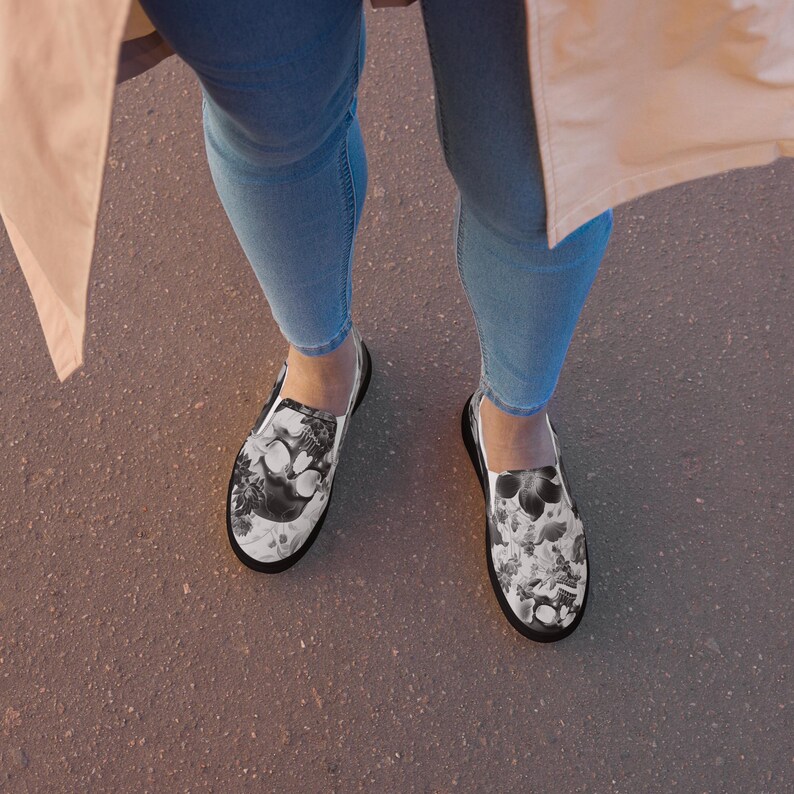 Women's Slip-On Canvas Shoes