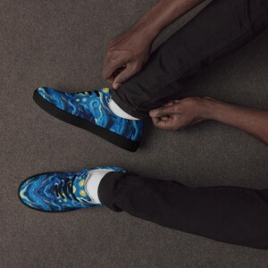 Men’s lace-up canvas shoes