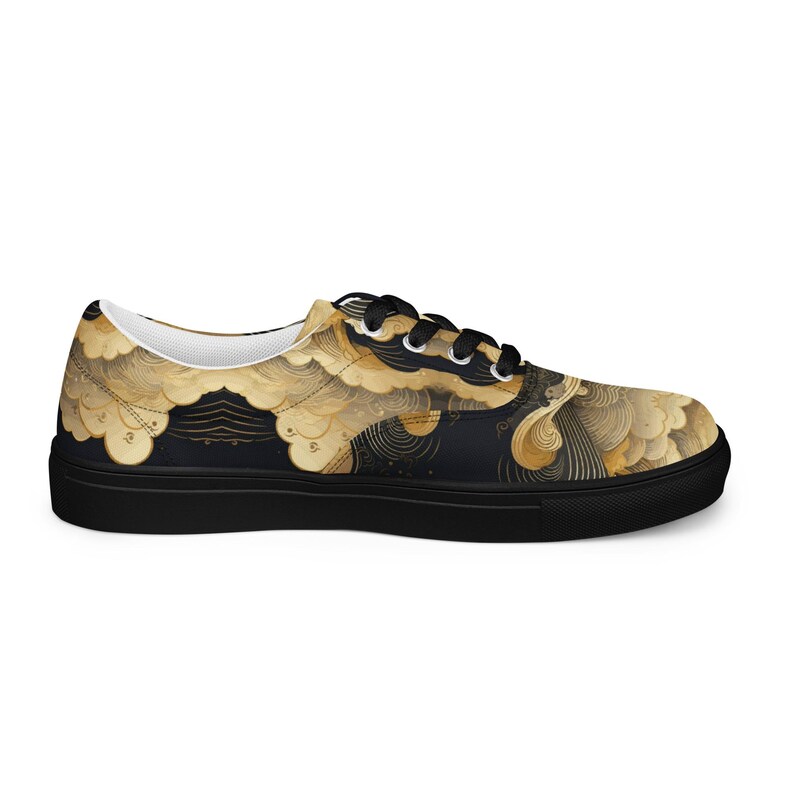 Men’s lace-up canvas shoes