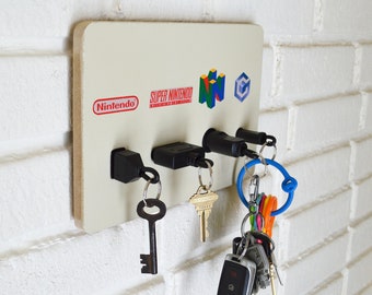 Nintendo Plug Key Chain Holder Organizer - NES SNES N64 GameCube - Real controller Plugs