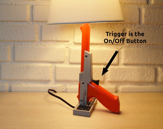 Deluxe Zapper Gun Desk Lamp With Lamp Shade Nintendo Zapper Etsy