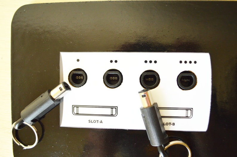 Nintendo GameCube Plug Key Chain Holder Organizer Black Real controller Plugs image 4