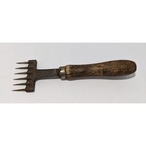 Antique Gilchrist No. 50 Six-Prong Ice Pick With Wooden Handle