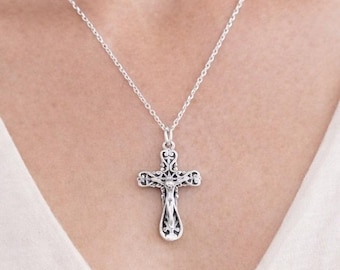Vintage Silver Tone Filigree Crucifix Necklace Christian Cross