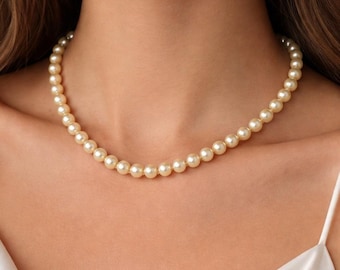 Vintage Faux Pearl Beaded Necklace with Decorative Gold-Tone Clasp
