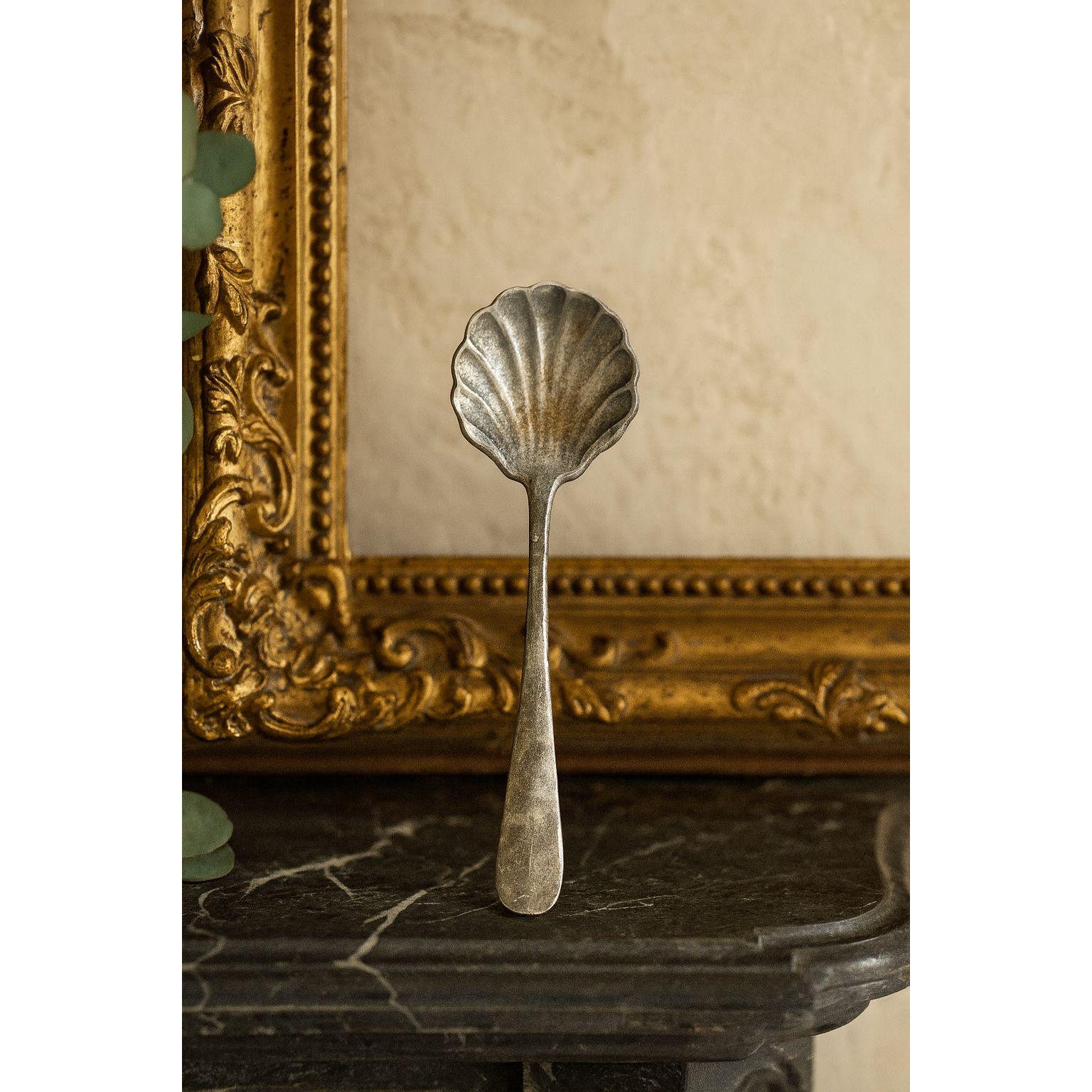 アンティーク スカラップエッジ プレート ヨーロッパ ピューター(錫)製