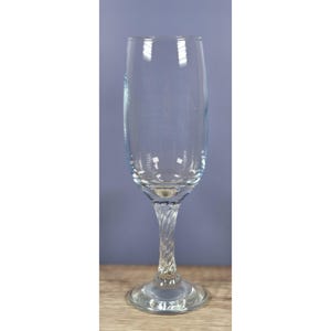 7 Inch Fluted Champagne Glass With Twisted Stem Elegant Design Transparent Clear Glass