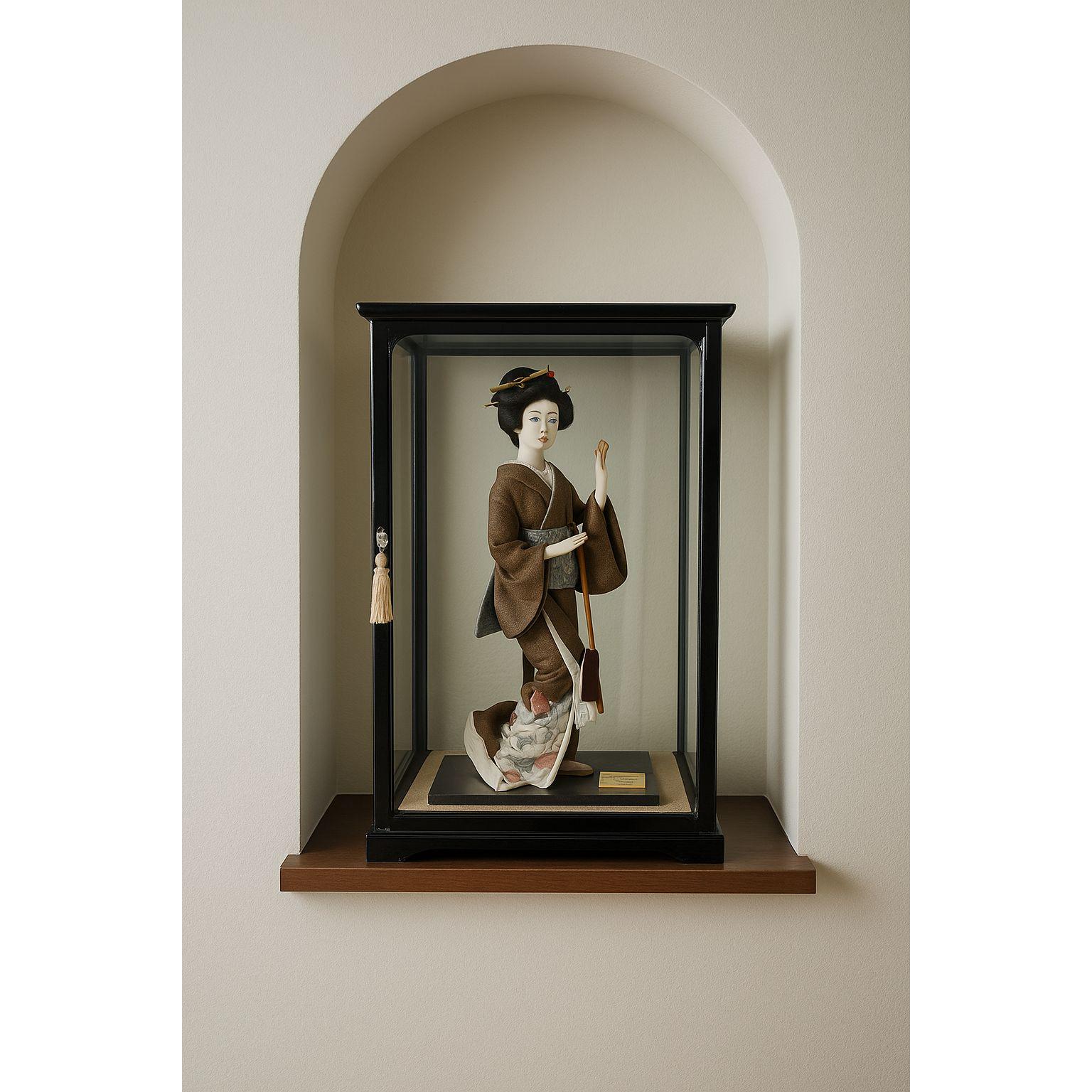 黒着物レトロ日本人形 芸者 三味線 日本髪人形　ガラスケース付き　だらりの帯 黒着物レトロ日本人形 芸者 三味線 日本髪人形 ガラスケース付き