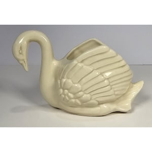 Vintage White Porcelain Swan Figurine 3.5&quot;x5.5&quot; Elegant Decorative Accent