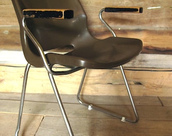 Scrivania/poltrona da ufficio Overman, design scandinavo vintage anni '70, stile Mid-Century Modern, in acciaio e plastica.