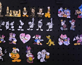 Pin esmaltado de Mickey, Toy Story, Dumbo, etc.