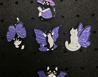 Magic Cat Enamel Pin