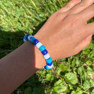 Ocean Eyes Bracelet  l Kandi, pony bead, stretchy. l