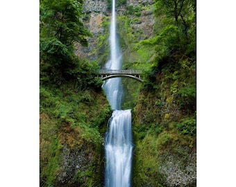 Multnomah Falls Oregon Canvas Print, PNW Waterfall Wall Art, Nature Landscape Gallery Décor